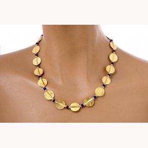 Afrikansk halskde med Akan skiver