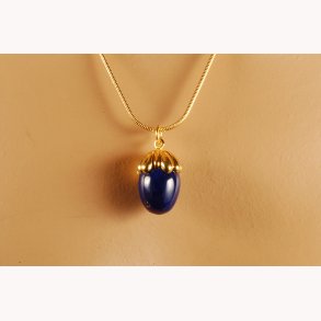 Russisk Faberg halssmykke med bl hasselnd i lapis og sterling slv med 22 k forgyldning