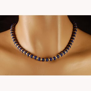 Sumerisk lapis lazuli halskde, Mesopotanien cirka 2.500 f.Kr.