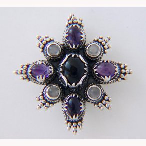 Karolinguansk broche, 800-tallet